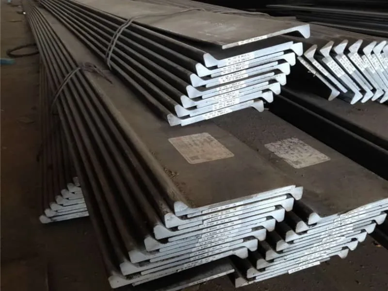 Steel price volatility chart and supplier reliability checklist for procurement
