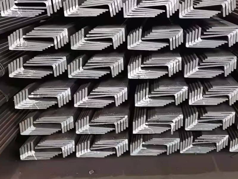 four main types of steel carbon alloy stainless tool