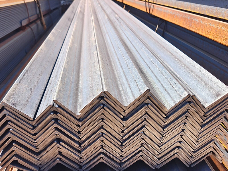 methods to maintain proper welding electrode angle