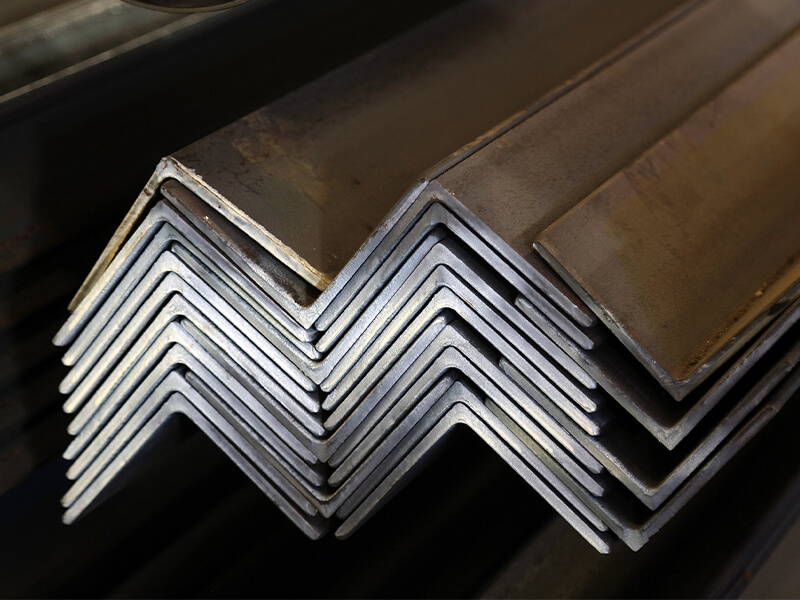 Graphic showing steel production flow: US mills focusing on domestic market vs. global supply chains for offshore wind